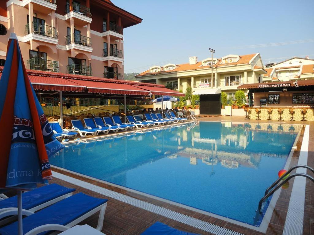 Club Chicago Hotel Marmaris Bagian luar foto