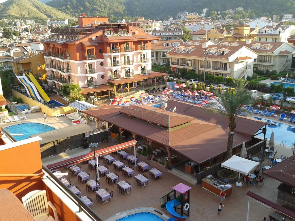 Club Chicago Hotel Marmaris Bagian luar foto