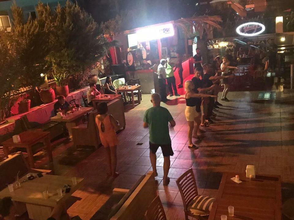 Club Chicago Hotel Marmaris Bagian luar foto