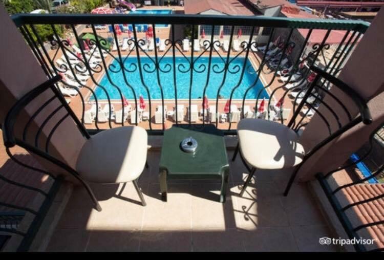 Club Chicago Hotel Marmaris Bagian luar foto