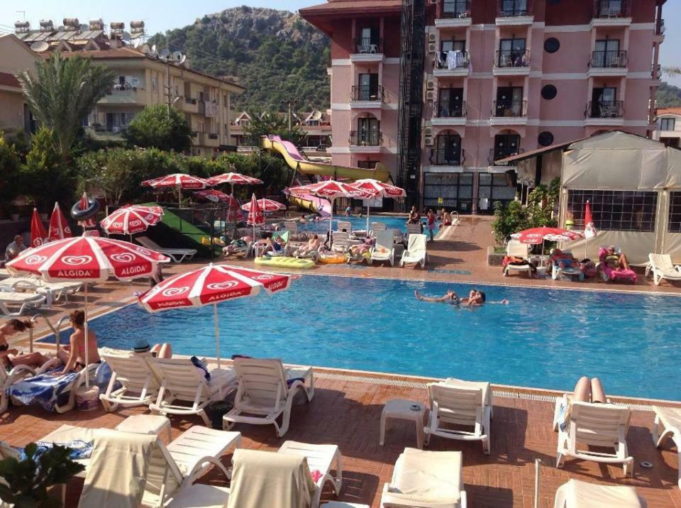 Club Chicago Hotel Marmaris Bagian luar foto
