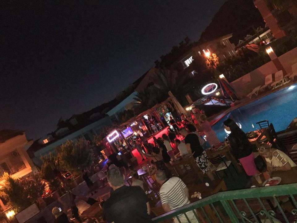 Club Chicago Hotel Marmaris Bagian luar foto